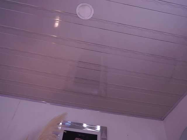alondrasparrow live cam on BongaCams