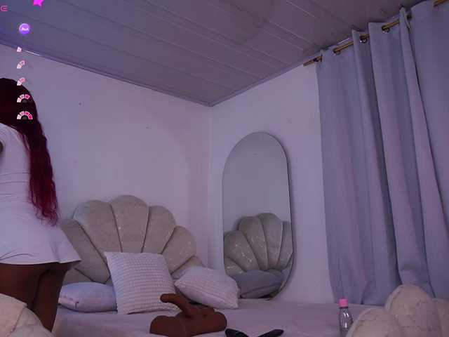 alondrasparrow live cam on BongaCams