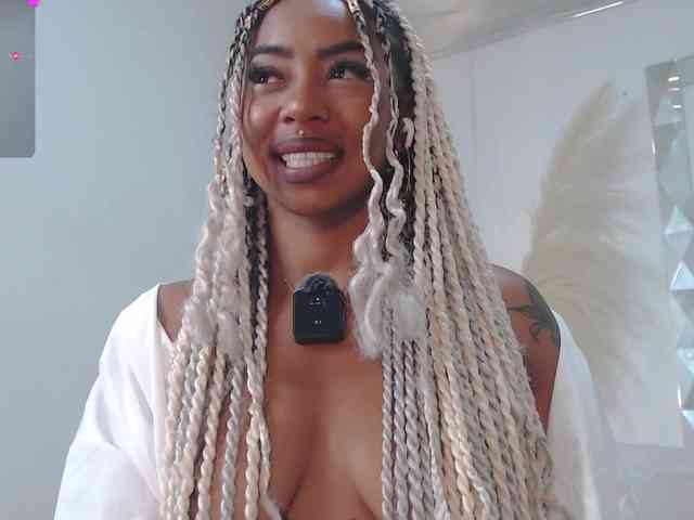 Model: AlondraSparrow