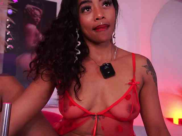 Modella: AlondraSparrow
