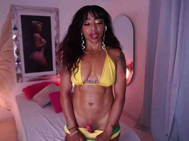 Model: AlondraSparrow
