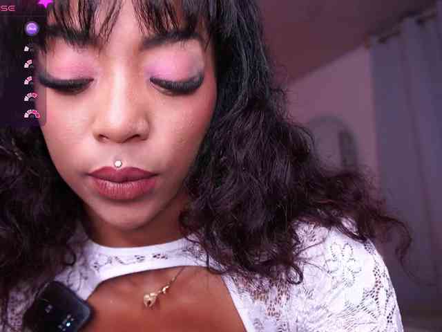 Model: AlondraSparrow