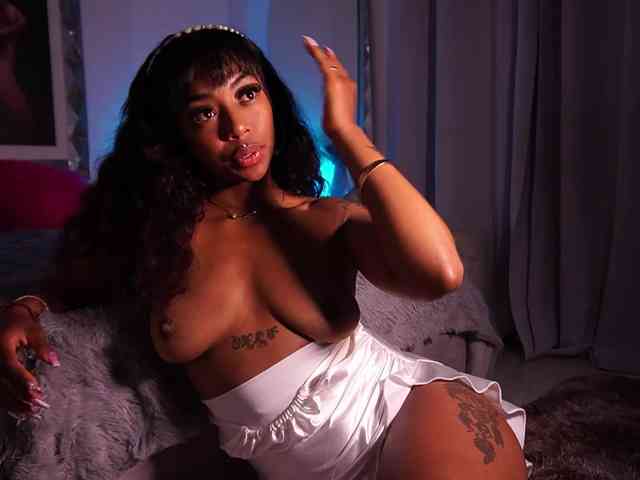 Model: AlondraSparrow