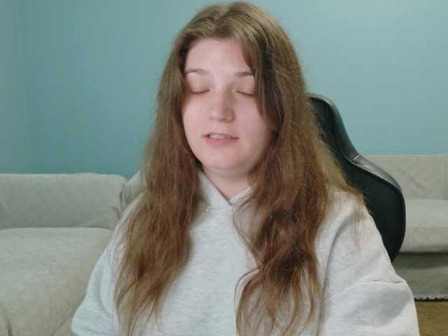 TreeJeanne live cam preview