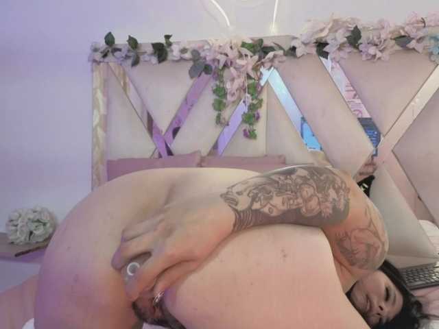 hina-tay's BongaCams show and profile