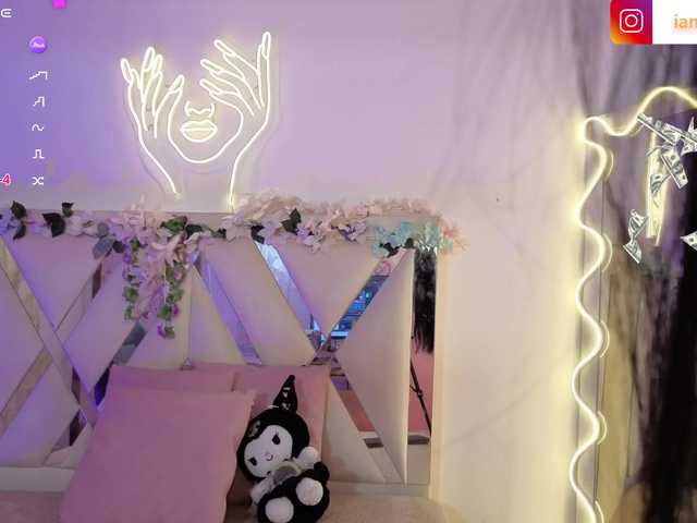 hina-tay's BongaCams show and profile