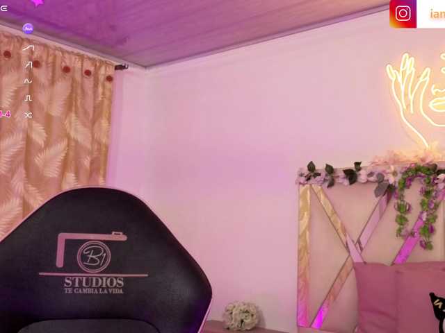 hina-tay's BongaCams show and profile