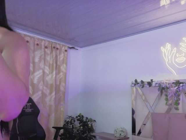 hina-tay's BongaCams show and profile