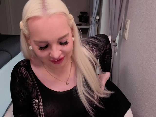 MiaXXXLive live cam on BongaCams