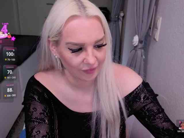MiaXXXLive