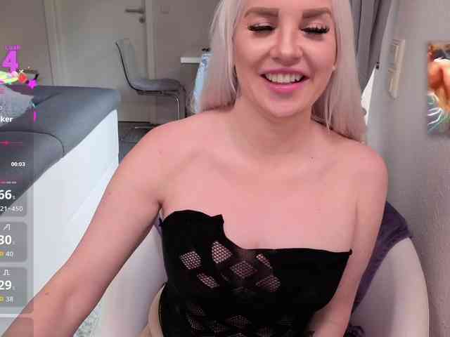 MiaXXXLive