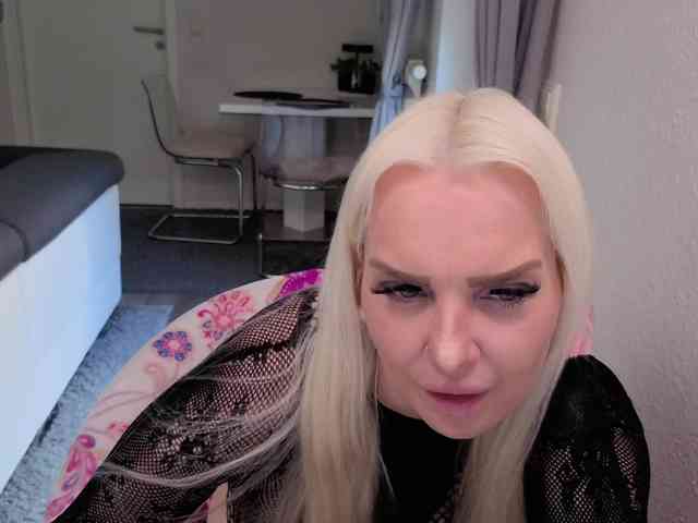 Model: MiaXXXLive