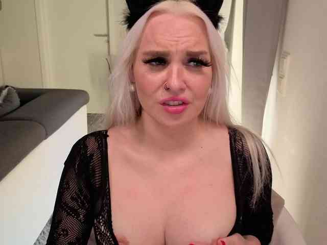 MiaXXXLive webcam