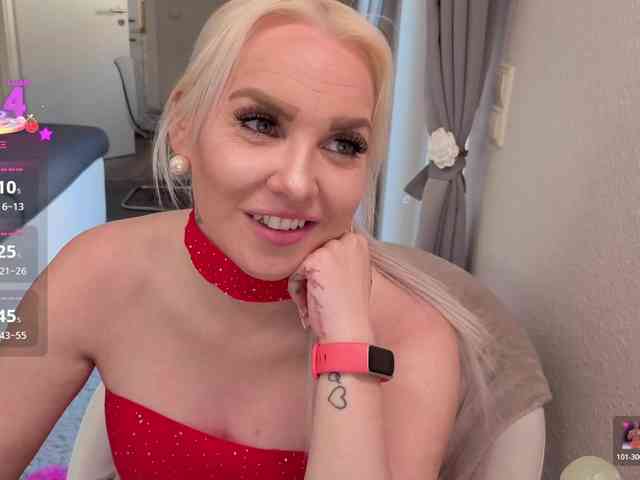 MiaXXXLive webcam
