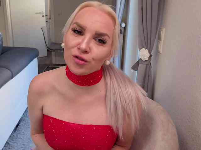 MiaXXXLive