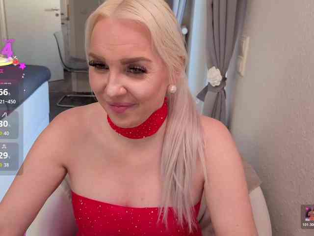 MiaXXXLive