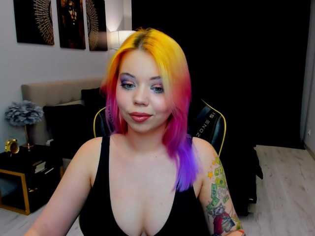FunnyVibe live cam on BongaCams