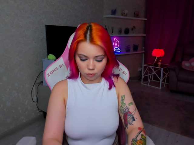 FunnyVibe's BongaCams show and profile