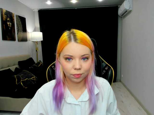 FunnyVibe live cam on BongaCams