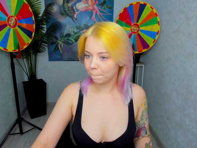 FunnyVibe live cam on BongaCams