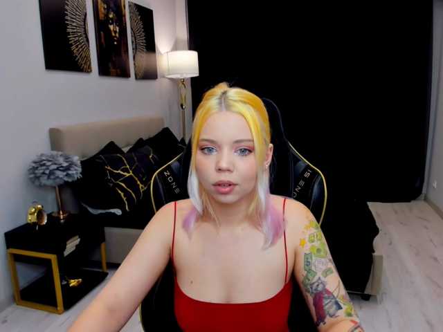 FunnyVibe live cam on BongaCams