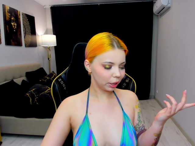 FunnyVibe live cam on BongaCams