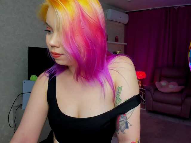 FunnyVibe live cam on BongaCams