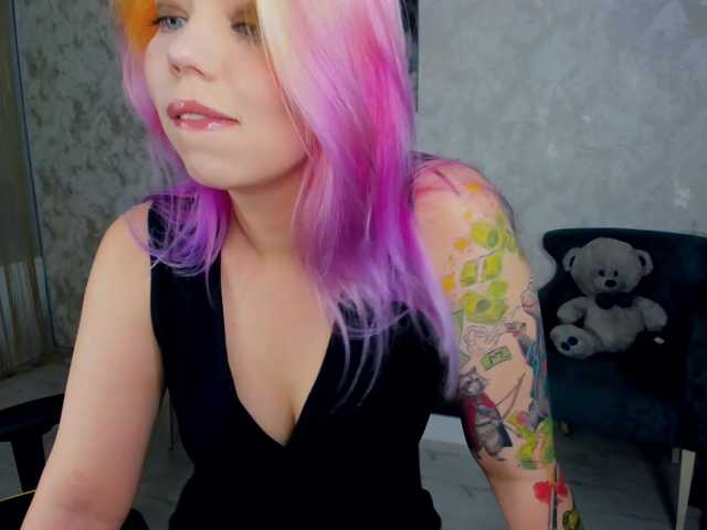 FunnyVibe live cam on BongaCams