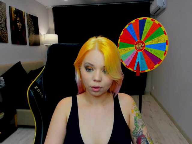 FunnyVibe live cam on BongaCams