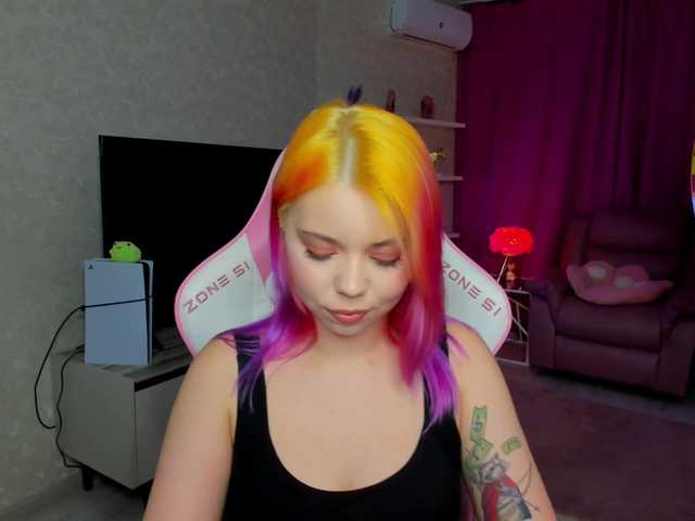 FunnyVibe live cam on BongaCams
