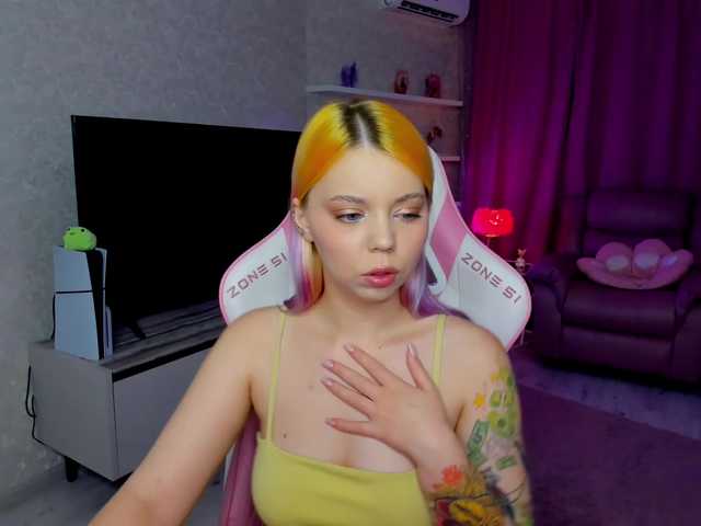 FunnyVibe live cam on BongaCams