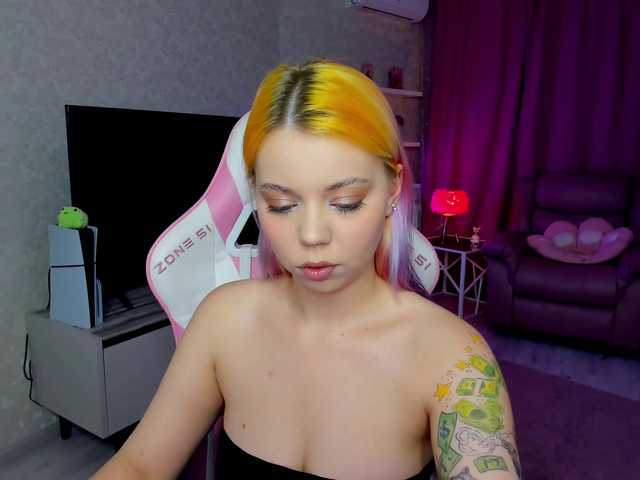 FunnyVibe live cam on BongaCams