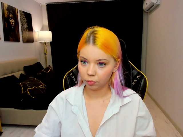 FunnyVibe live cam on BongaCams