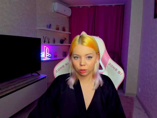 FunnyVibe live cam on BongaCams