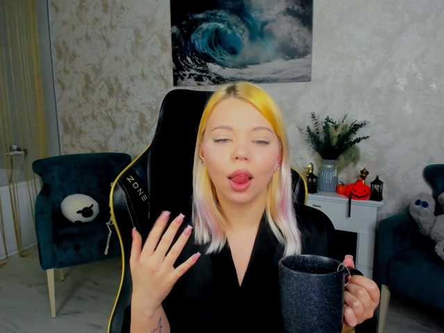 FunnyVibe live cam on BongaCams