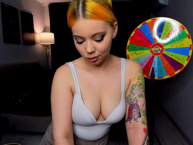 FunnyVibe live cam on BongaCams