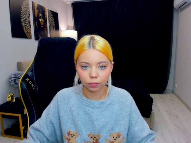 FunnyVibe live cam preview