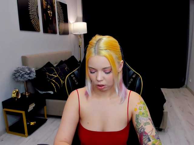 FunnyVibe live cam on BongaCams
