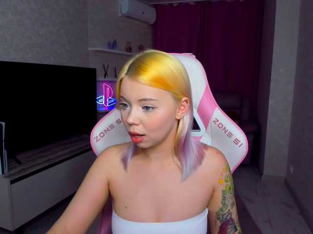 FunnyVibe, en directo ahora en BongaCams