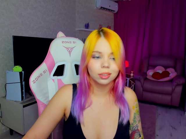 FunnyVibe live cam on BongaCams