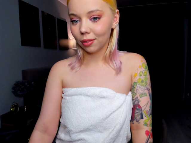 FunnyVibe live cam on BongaCams