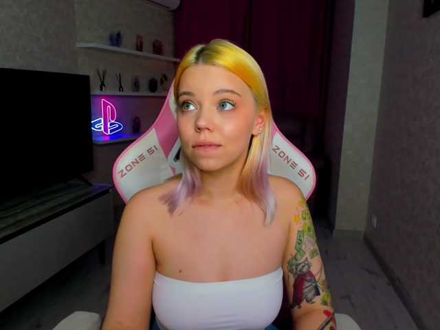 FunnyVibe live cam preview
