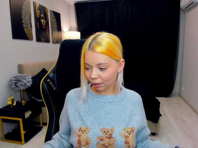 FunnyVibe live cam preview