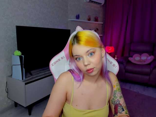 FunnyVibe live cam on BongaCams
