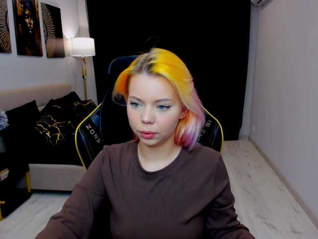 FunnyVibe live cam preview