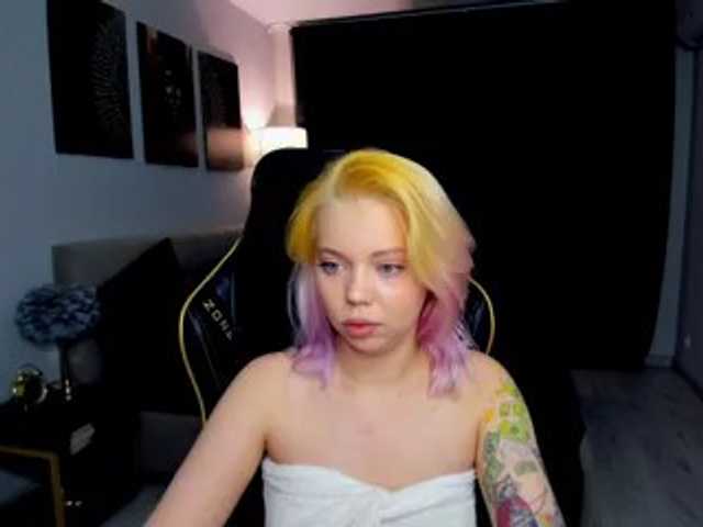 FunnyVibe live cam on BongaCams