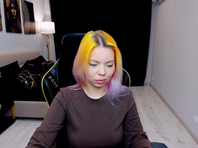 FunnyVibe live cam preview