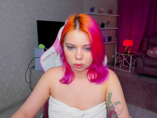 FunnyVibe's BongaCams show and profile