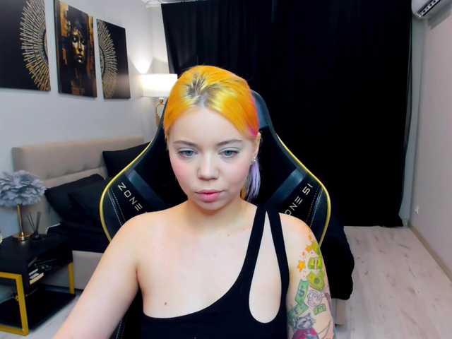 FunnyVibe live cam on BongaCams