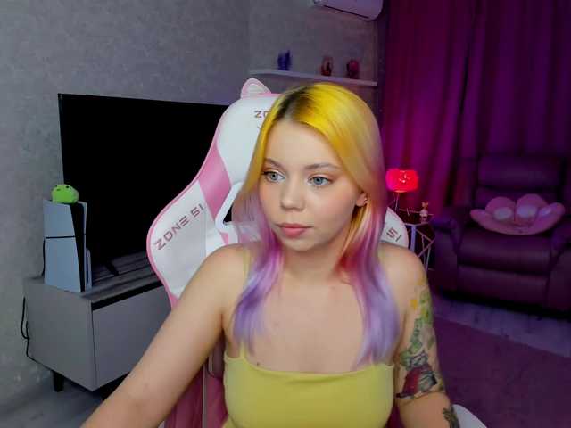 FunnyVibe live cam on BongaCams